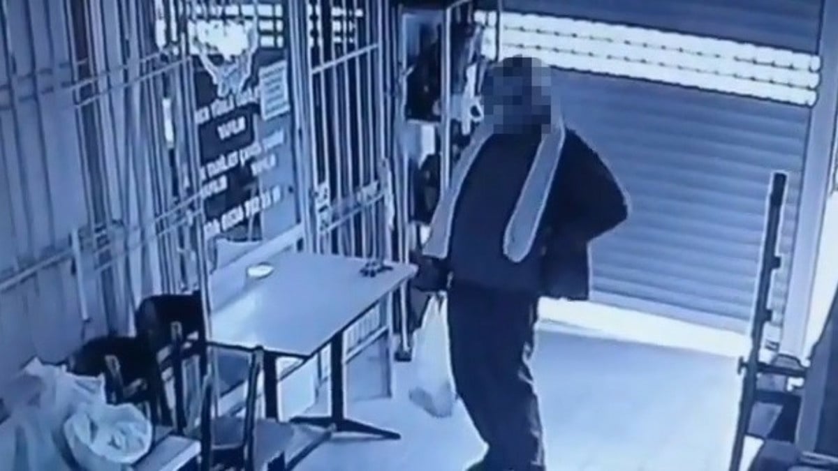 İzmir’de oynaya oynaya telefon çaldı