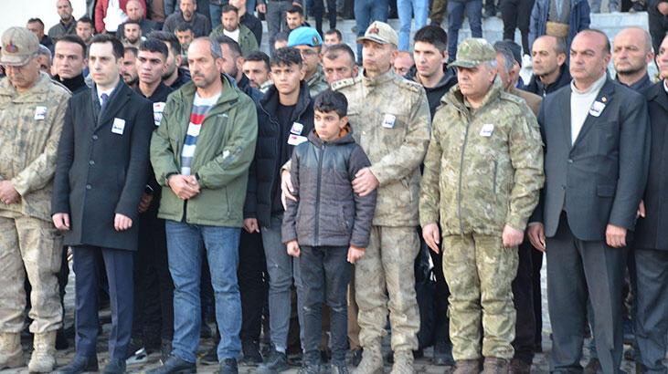 Şırnak’ta komutanın elleriyle gözyaşlarını temizlediği şehit çocuğu konuştu