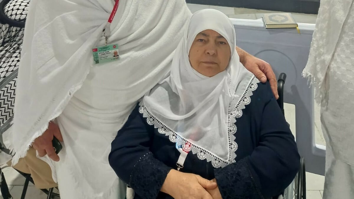 Umre hayalini gerçekleştiren yaşlı kadın, dönüş yolunda hayatını kaybetti