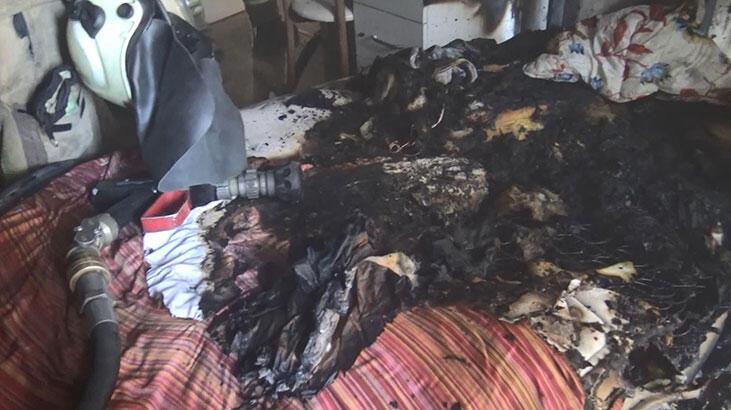 Avcılar’da yatak üzerine bırakılan saç kurutma makinesi yangına neden oldu
