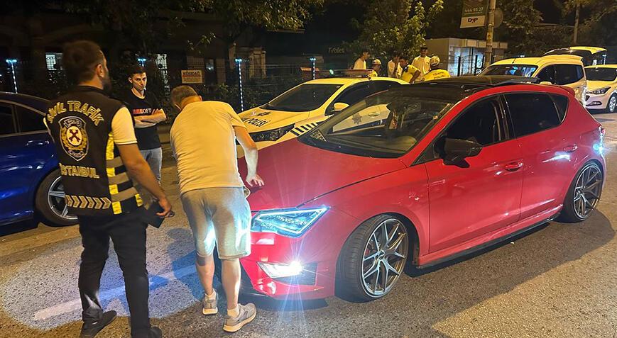 Kadıköy’de trafik denetimi! Ceza yağdı