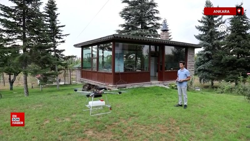 Ankara’da babasının işini kolaylaştırmak için dronlu ilaç püskürtme sistemi tasarladı