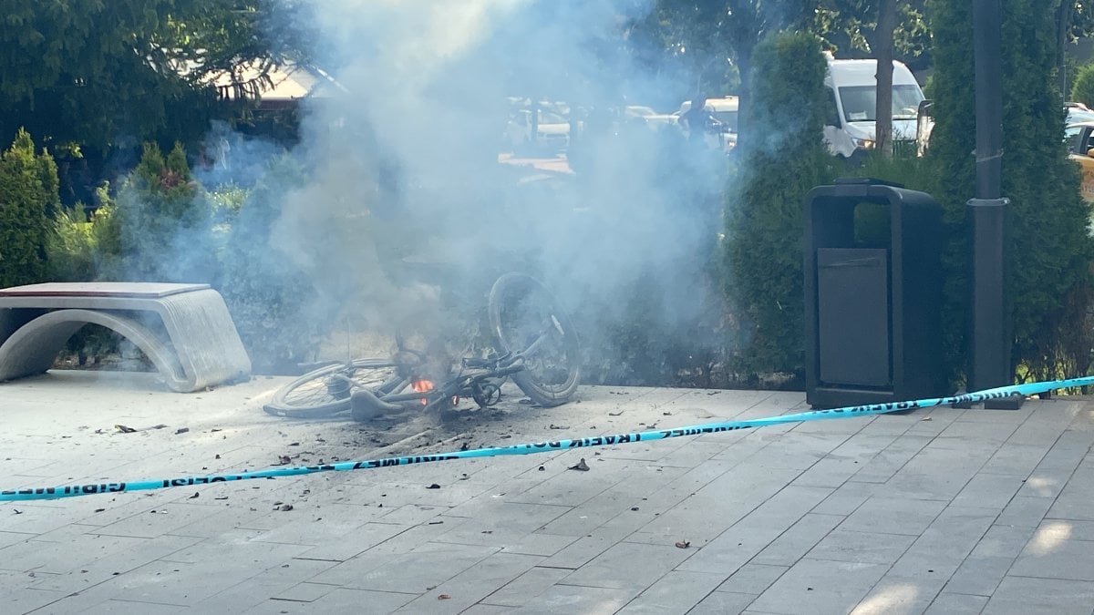 Bolu’da bisikletin üzerindeki akü patladı