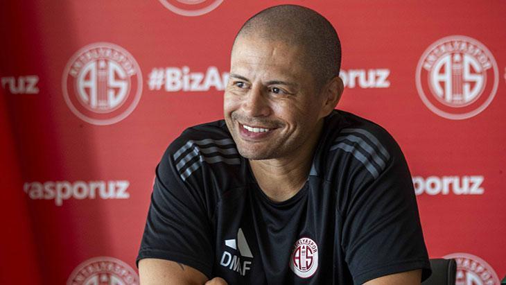 SON DAKİKA | Antalyaspor’da Alex de Souza’nın hedefinde iki Fenerbahçeli var