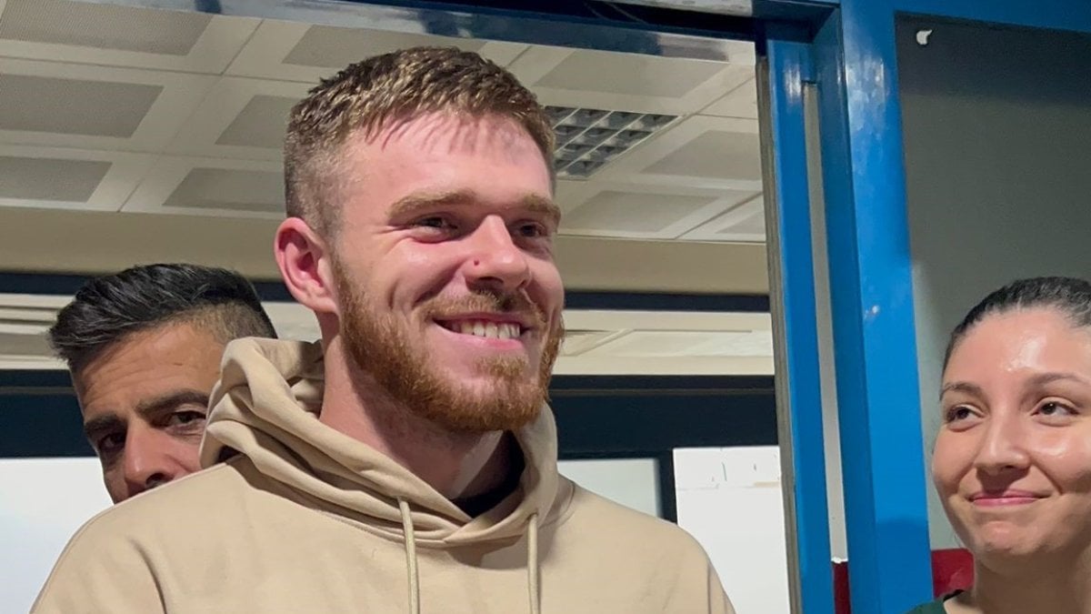 Trabzonspor’un yeni transferi Arseniy Batagov, Trabzon’a geldi