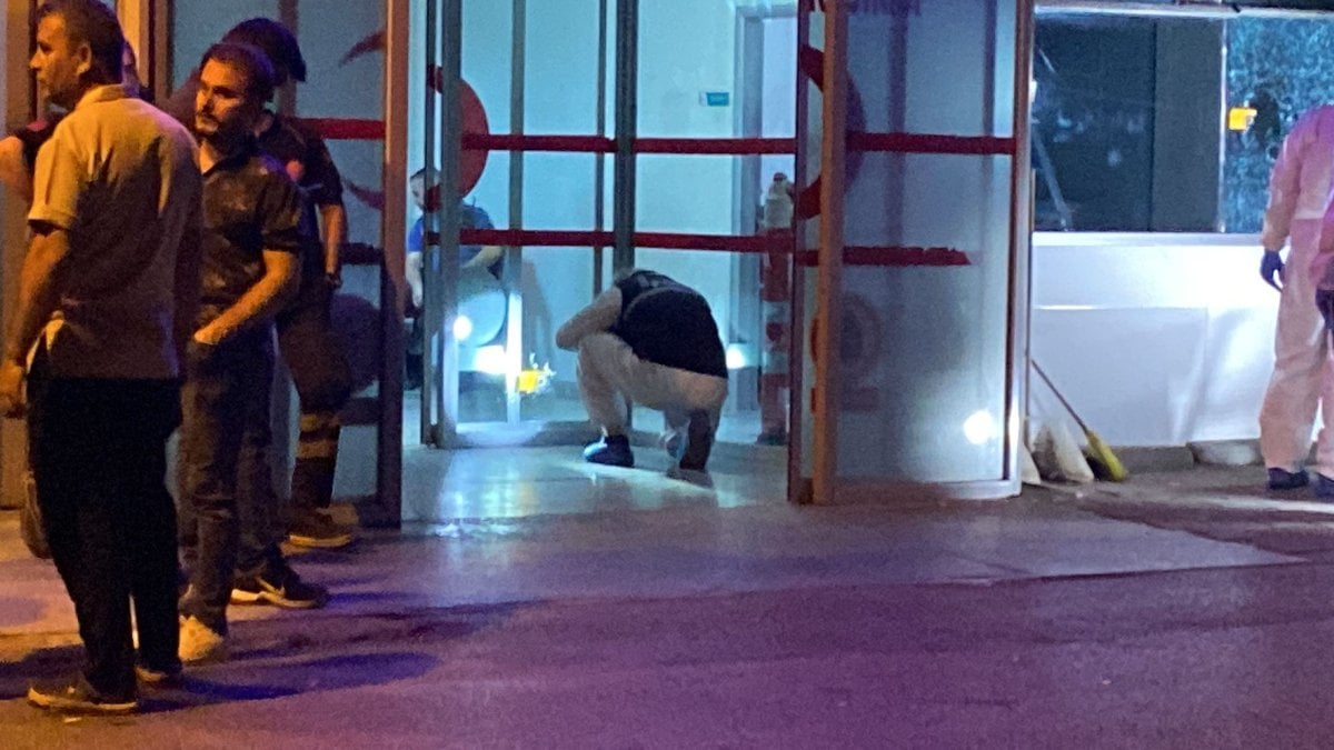 Bahçelievler Devlet Hastanesi acil bölümüne silahlı saldırı: 5 yaralı