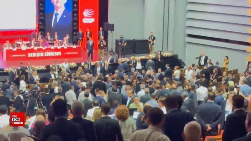 CHP kurultayında kavga