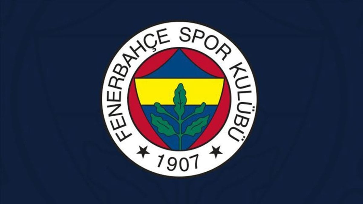 Fenerbahçe, UEFA kadrosunu tamamladı