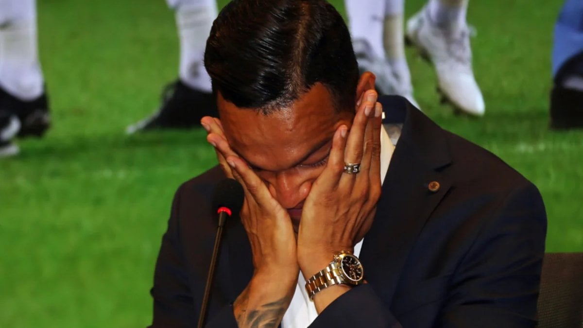 Josef de Souza’ya silahlı saldırı! Terliğini bile çaldılar