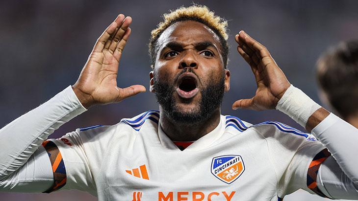 Marius Sumudica’dan Aaron Boupendza açıklaması!