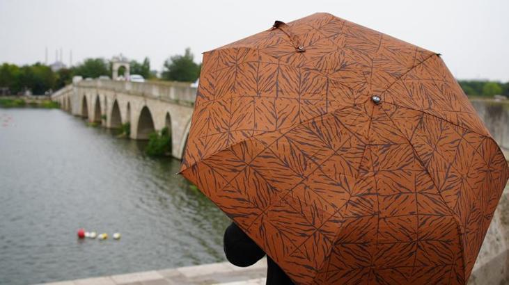 Meteoroloji haritayı güncelledi! Peş peşe uyarılar İstanbul dahil sağanak geliyor