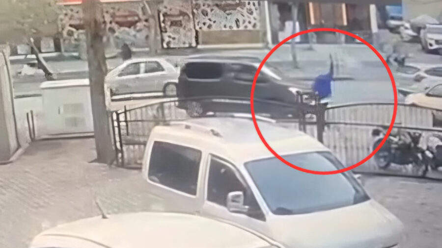 Adana’da kaldırımda yürürken tabancayla rastgele ateş açtı: Tutuklandı